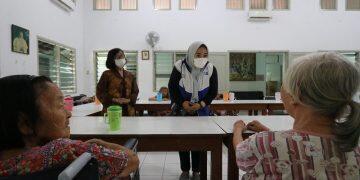 Bulan Bakti Setiap Tanggal 14, Demokrat Kota Cirebon Santuni Panti Jompo