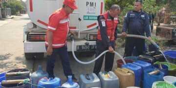 Ribuan Jiwa Terdampak Kekeringan di Majalengka, BPBD Majalengka Rutin Pasok Air Bersih
