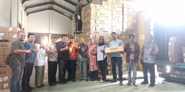 Komisi III DPRD Kuningan  Sidak Gudang Penyimpanan PJU Program Kuningan Caang