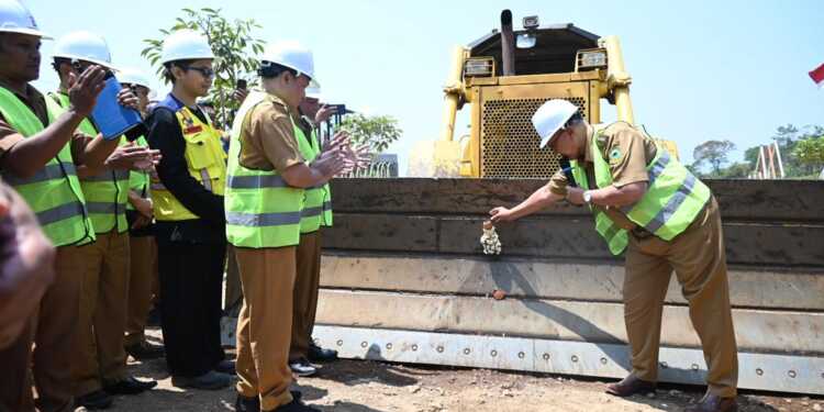 Jalan Cigugur-Cisantana Ditargetkan Rampung 3 Bulan