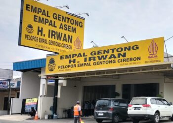 Empal Gentong H. Irwan Nikmatnya Tak Tertandingi