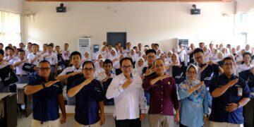 Program TJSL, Pelindo Mengajar Hadir di SMK Negeri 1 Kota Cirebon