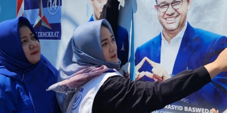Demokrat Kota Cirebon Sobek dan Copot Gambar Anis Baswedan