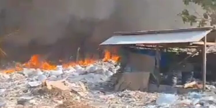 Lahan TPA Kopilihur Terbakar