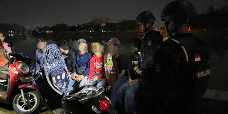 Asik Konsumsi Obat Terlarang, Puluhan Remaja Diamankan Polisi