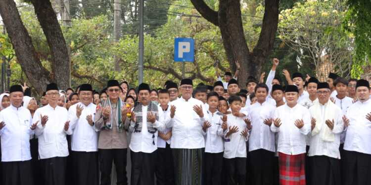 Jihad Santri Jayakan Negeri Tema Hari Santri 2023