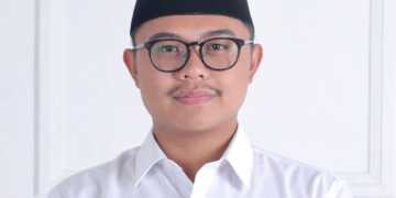 Satria Robi Saputra Kuwu Termuda di Kabupaten Cirebon