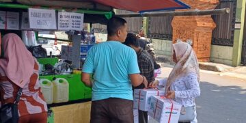Dingin dan Menyegarkan, Es Tape Legendaris Makin Laris di Musim Kemarau 