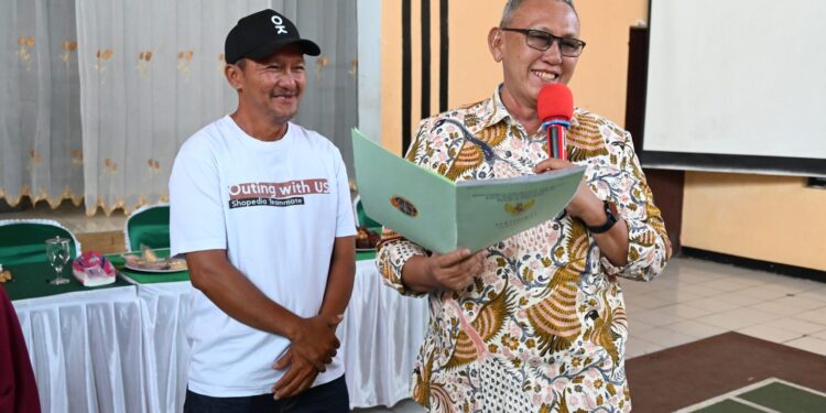 Ribuan Warga Desa Kaliaren Terima Sertifikat PSTL