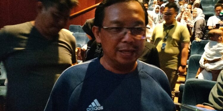 Herman Khaeron Ajak Jurnalis Cirebon Nobar Film Air Mata di Ujung Sajadah