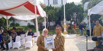 Belum Bisa Berbuat Banyak untuk Masyarakat Kota Cirebon, Azis Minta Maaf