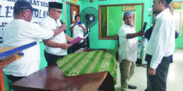 Kuwu Ciledug Kulon Lantik Perangkat Desa Baru