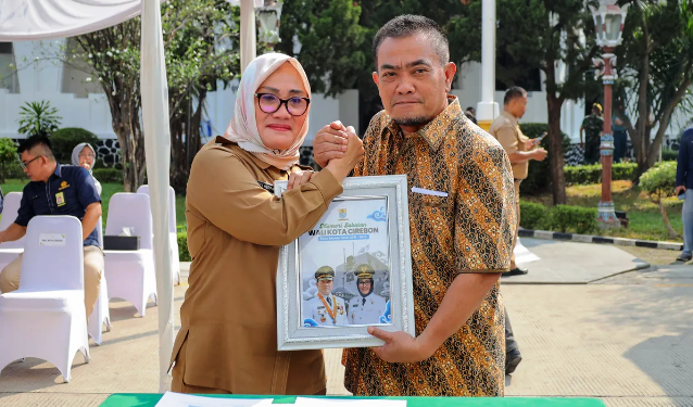 Hari ini, Eti Dilantik Jadi Walikota Cirebon Definitif