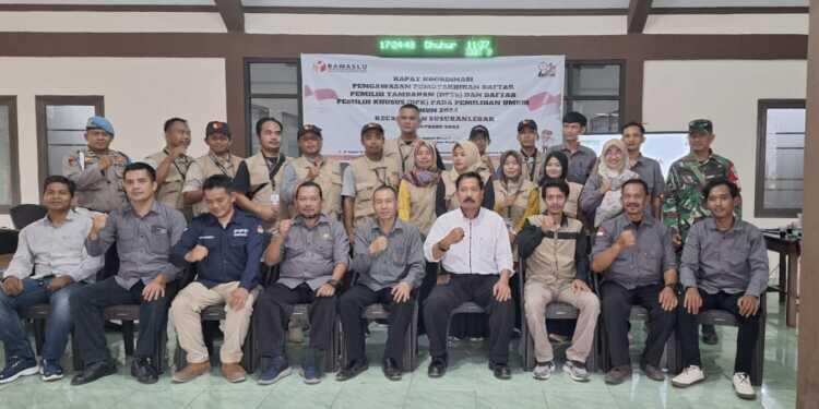 Panitia Pengawas Pemilu Kecamatan Susukanlebak Berprestasi Selama Satu Tahun
