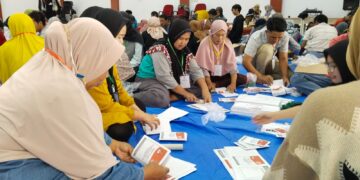 4,5 Juta Lebih Surat Suara Mulai Dilipat, Target 10 Hari Tuntas
