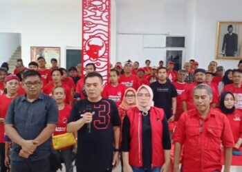 Azis Pimpin Ikrar Setia Kepada PDI Perjuangan