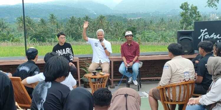 Ganjar Senang Diskusi dengan Kaum Milenial dan Gen Z di Kuningan