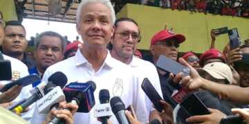 Ganjar Pranowo Dititipi Aspirasi dari Guru Ngaji