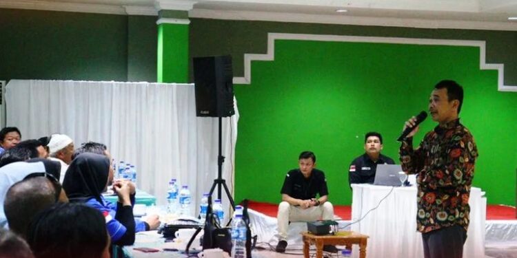 KPPS Kelurahan Lemahwungkuk Dilantik KPU Kota Cirebon