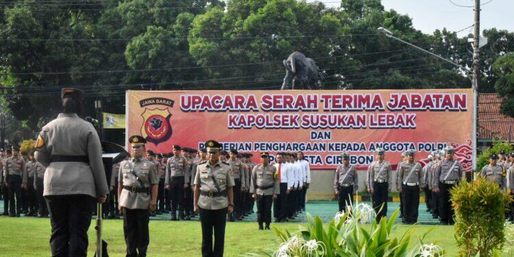 Kapolresta Cirebon Pimpin Sertijab Kapolsek Susukanlebak