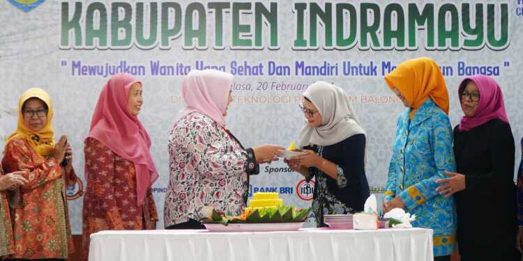 Bupati Nina: Perempuan Berperan Penting untuk Pembangunan Daerah