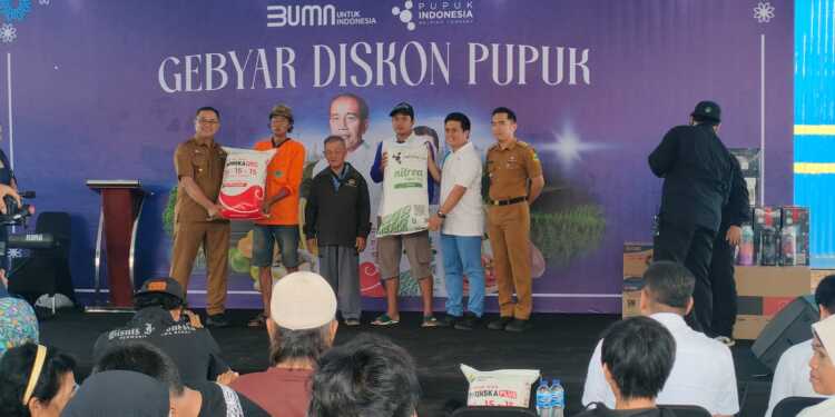Gebyar Diskon Pupuk Sediakan 5000 Voucher Diskon untuk Petani di Kuningan