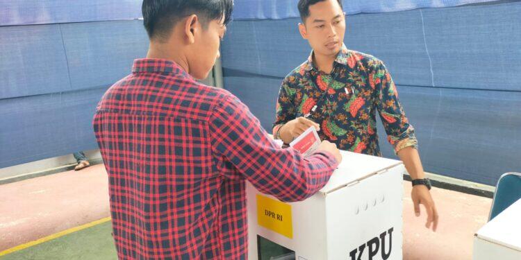 Ribuan Warga Binaan Gunakan Hak Pilihnya di Lapas Kesambi