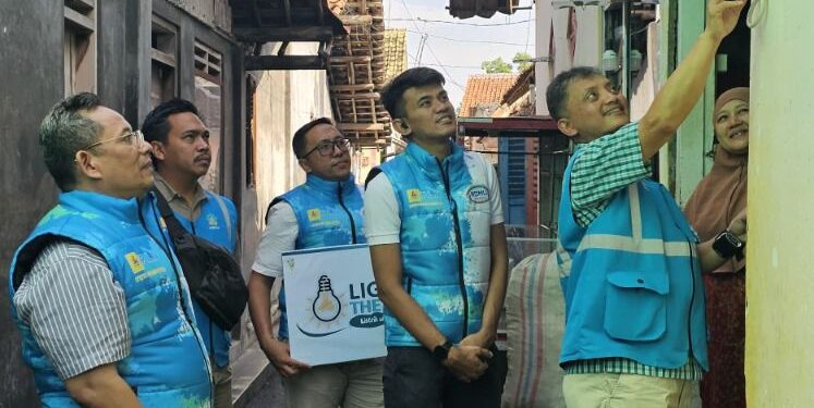 Secercah Harapan Melalui Program Light Up The Dream, Wujudkan Mimpi Zulaeha Merasakan Listrik