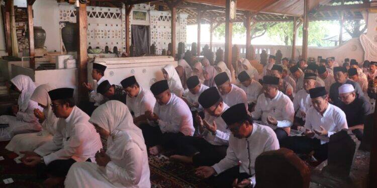 Napak Tilas Bupati dan Wakil Bupati Cirebon Bersama Forkopimda di Hari Jadi Ke-542