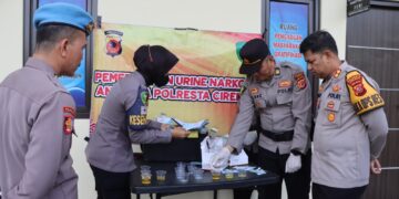 Propam Polresta Cirebon Laksanakan Gaktiblin dan Tes Urine Seluruh Personel