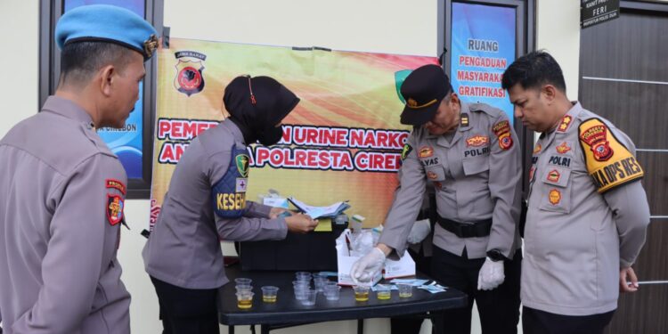 Propam Polresta Cirebon Laksanakan Gaktiblin dan Tes Urine Seluruh Personel