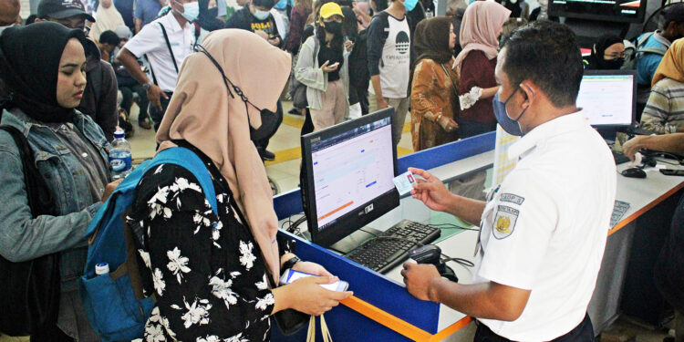 Daop 3 Cirebon Jual Tiket KA Tambahan Lebaran