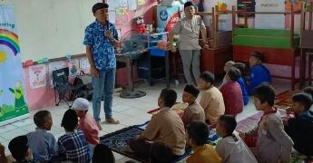 Kak Jums Mendongeng Ramadan di SDN Nusantara Jaya Kota Cirebon