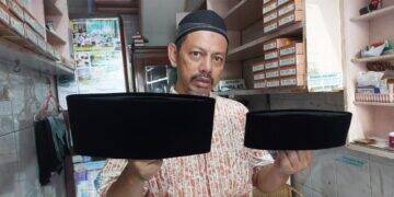 Kopiah A. Moethalib Bertahan Lebih dari Seabad