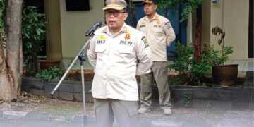 Satpol PP Kota Cirebon Tertibkan APS yang Melanggar