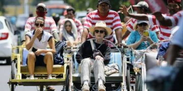Disbudpar Kota Cirebon Gagas Paket Tour Wisata dengan Becak
