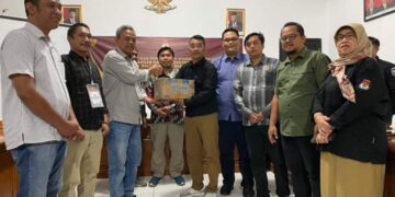 Berkas Calon Perseorangan Dikembalikan oleh KPU Kota Cirebon