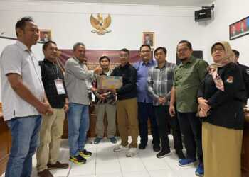 Berkas Calon Perseorangan Dikembalikan oleh KPU Kota Cirebon