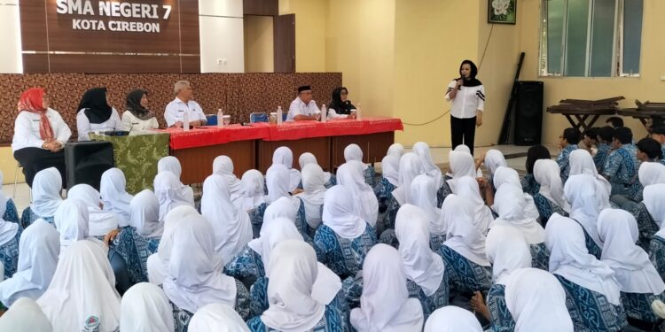 SMAN 7 dan KPAID Cirebon Kolaborasi Antisipasi Aksi Bullying di Sekolah