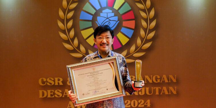 Smartfren Raih CSR & PDB Awards 2024