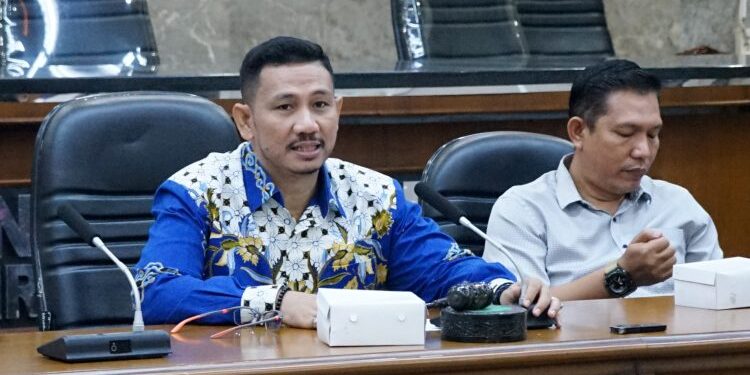 Jelang Pilkada, Komisi I Berpesan Satpol PP Tertibkan Alat Peraga yang Melanggar
