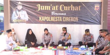 Kapolresta Cirebon Gelar Jumat Curhat di Pasar Sandang Tegalgubug