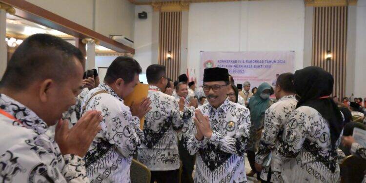 Iip Ingatkan PGRI, Tidak Ada Super Man, Adanya Super Tim