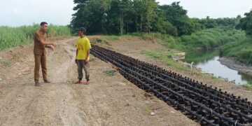 Tebing Sungai Cimanis di Desa Beringin Selalu Rusak
