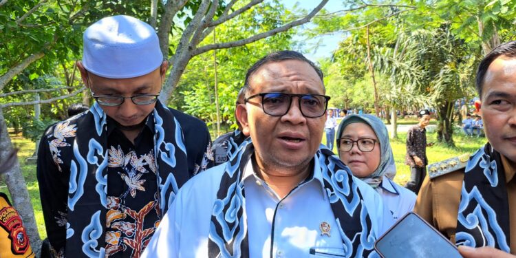 Hadiri Peringatan HAN 2024, Wamen Ketenagakerjaan Soroti Pekerja di Bawah Umur