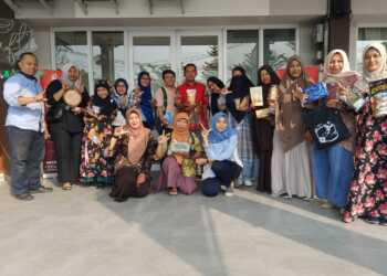 Kementerian Kominfo RI Dorong Ratusan Pengusaha UMKM Cirebon Naik Level