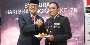 HUT Bhayangkara ke-78, Pj Walikota Cirebon Apresiasi Sinergitas dan Kolaborasi Polri