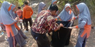 Peringati Hari Sungai, Cirebon Internasional Islamic Center Gelar Susur Sungai