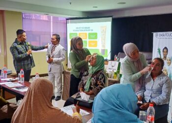 Gelar Seminar di Cirebon, Ensutouch Kenalkan Skincare Enzim Nanas Pertama di Dunia
