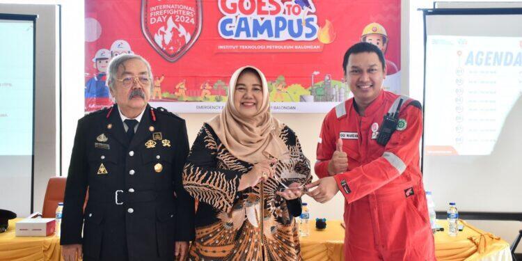 Gelar Goes to Campus, Pertamina RU VI Kenalkan Alat Pemadam